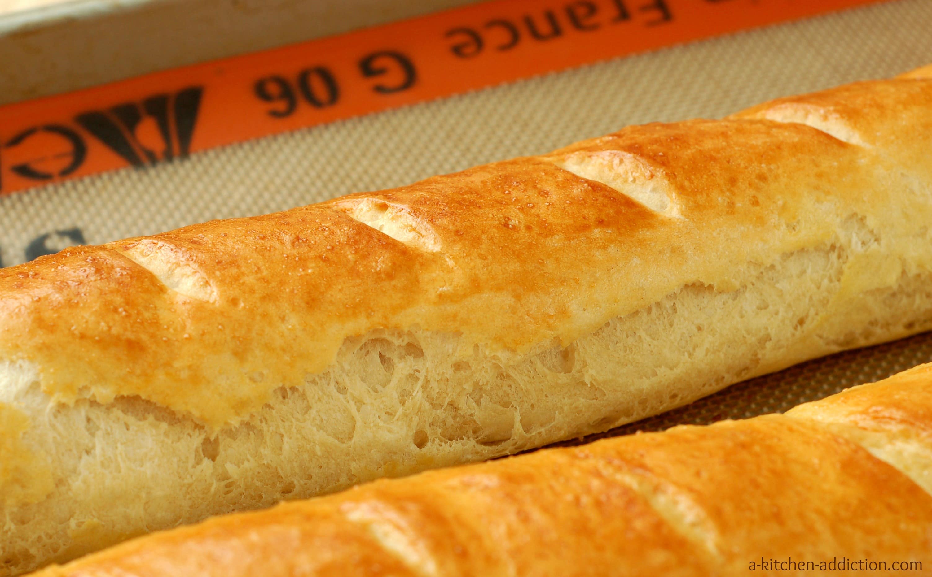 Homemade FRENCH BAGUETTE- HOW TO MAKE FRENCH BAGUETTE at home